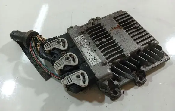 Volvo S40 Engine control unit/module 30729518