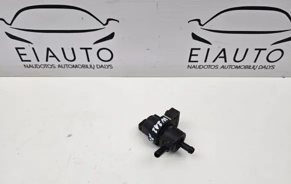 Mercedes-Benz E W212 Turbo solenoid valve A2124702493