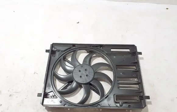 Ford Focus Radiator cooling fan shroud JX618C607B