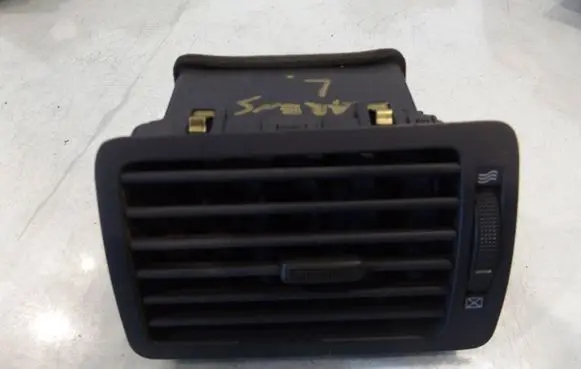 KIA Carens II Dashboard side air vent grill/cover trim