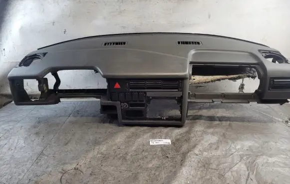 Volkswagen Transporter - Caravelle T4 Dashboard 701857069