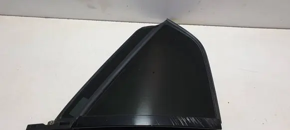 Volvo XC40 Rear vent window glass 32244806 21122020