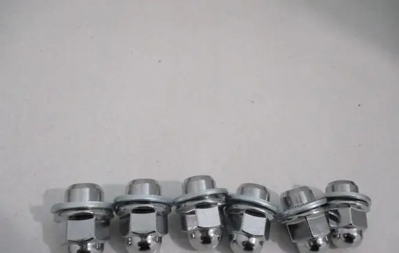 Citroen C4 Aircross Spare wheel bolt 540582
