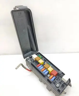Opel Vectra C Fuse module 13240242 24436039 WITHPINCODE