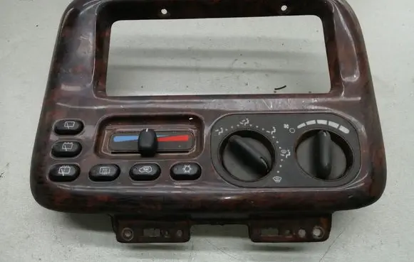 Chrysler Voyager Climate control unit P4677356AB
