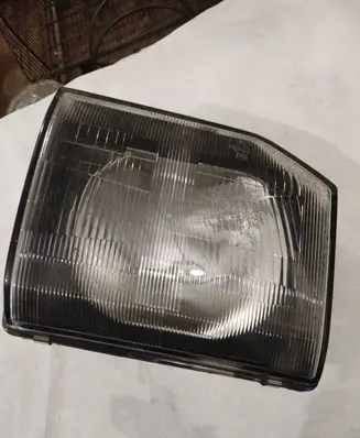 Mitsubishi Pajero Headlight/headlamp