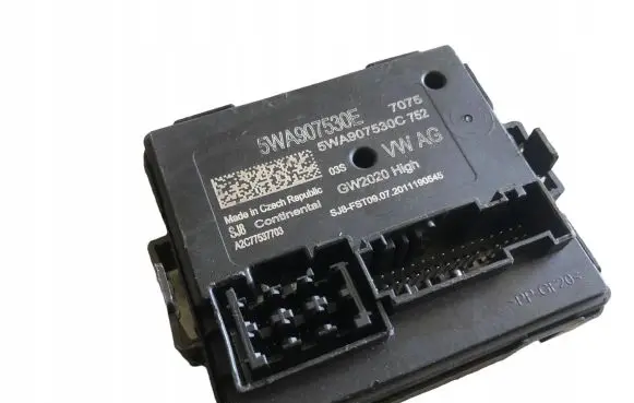 Volkswagen Golf VII Comfort/convenience module 5WA907530E