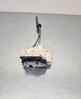 Audi Q3 8U Rear door lock 4G0839015