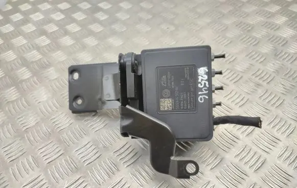 Skoda Octavia Mk3 (5E) ABS Pump 5Q0614517AF