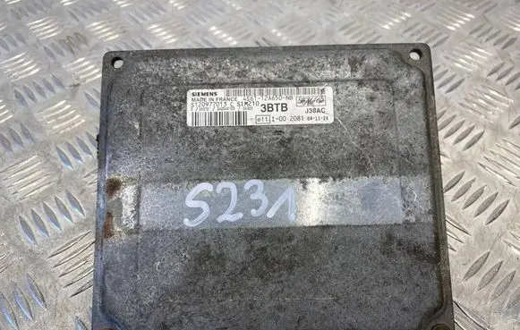 Ford Fiesta Engine control unit/module 4S6112A650NB 3BTB S120977013