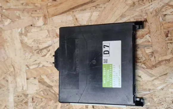 Lexus CT 200H Central body control module 8922176080 2380005100