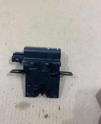 Peugeot 308 Tailgate window lock/catch/latch 9664379380 290903