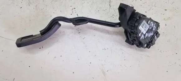 Audi A4 S4 B6 8E 8H Accelerator throttle pedal 8E2721523 6PV00777033