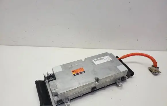Chevrolet Volt I Voltage converter inverter 24260679