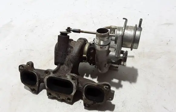 Renault Megane III Turbo 144106079R
