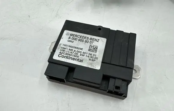 Mercedes-Benz C W205 Fuel injection pump control unit/module A0009006007