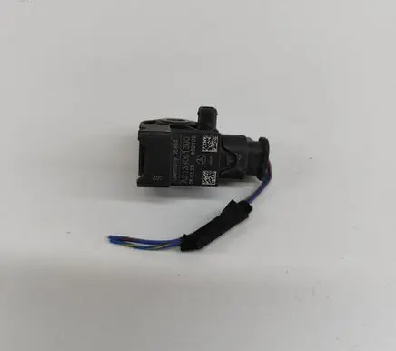 Mercedes-Benz EQC Airbag deployment crash/impact sensor A2139051300