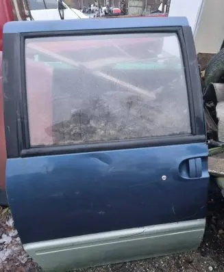 Nissan Serena Side sliding door 1171
