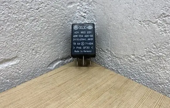 Volkswagen Transporter - Caravelle T4 Other relay 431953231 4DM00442002 71424
