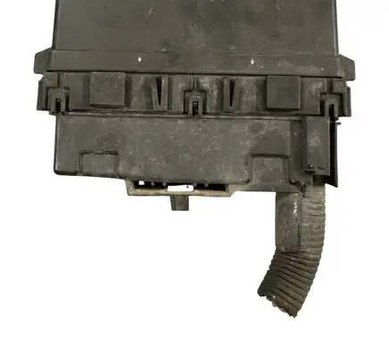 Nissan X-Trail T32 Relay mounting block SKRZPRZKT32