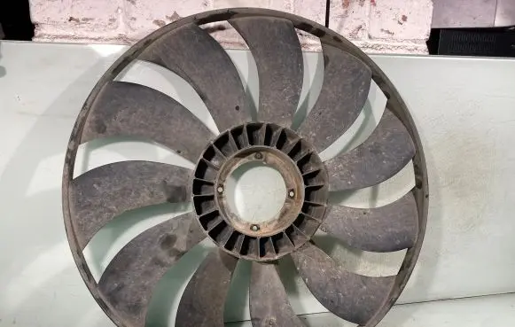 Volkswagen Bora Fan impeller 881061847