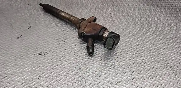 Ford C-MAX I Fuel injector 9647247280