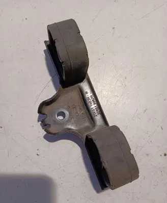 Nissan Juke II F16 Muffler mount bracket/holder 206511883R 206513982R