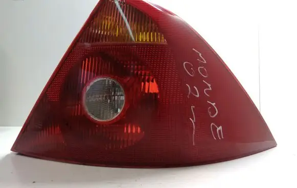 Ford Mondeo Mk III Rear/tail lights 1S7113404A