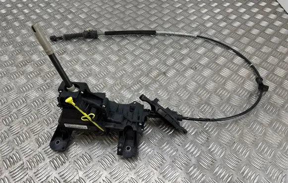 BMW 2 F45 Gear shifter/selector 25168638225