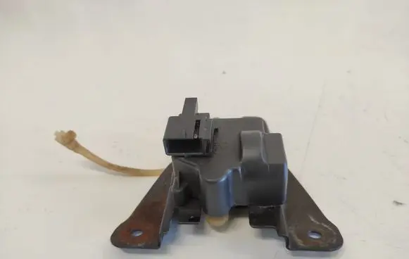 Chrysler 300M Tailgate/trunk/boot lock/catch/latch