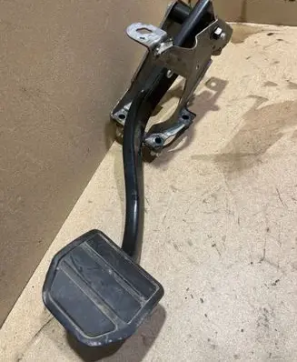 Land Rover Discovery 3 - LR3 Brake pedal SKB500031 050915103647 TFF10042