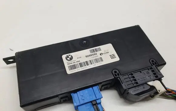 BMW 5 F10 F11 Gateway control module 9299592 61359299592