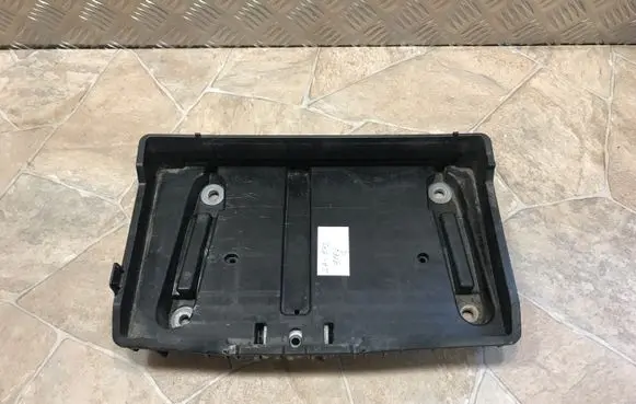 Battery box tray