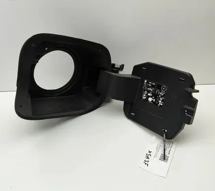 Mercedes-Benz CLA C118 X118 Fuel tank cap A0008206212 A1186302301