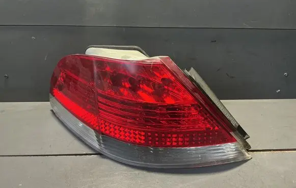 BMW 7 E65 E66 Rear/tail lights 325021L