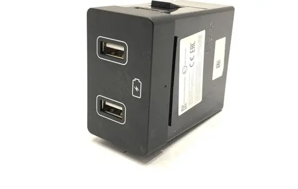 Hyundai Tucson IV NX4 USB socket connector 96125-N9500NNB