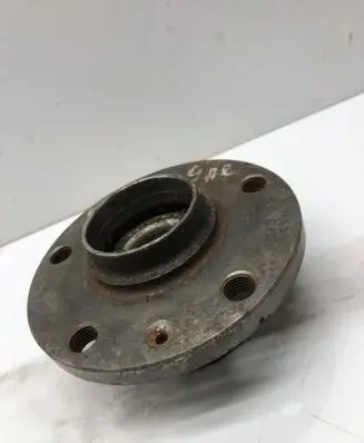 Volkswagen PASSAT B6 Rear wheel hub