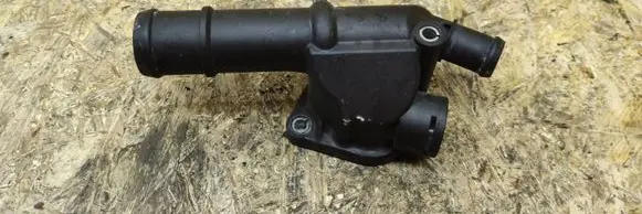 Volkswagen PASSAT CC Engine coolant pipe/hose 03L121132