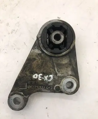 Mazda CX-3 Rear differential mounting bracket 