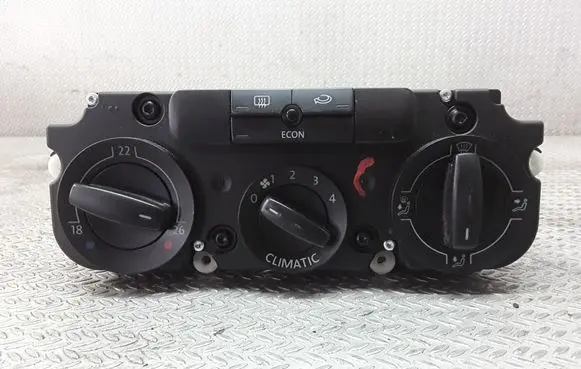 Volkswagen Golf V Climate control unit