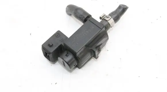 Jaguar XE Turbo solenoid valve 70435600