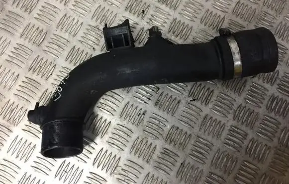 Toyota Corolla Verso AR10 Intercooler hose/pipe 173620R011 17362-0R011