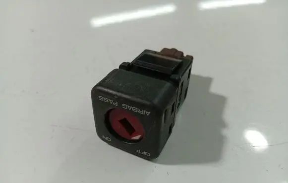 Peugeot 107 Passenger airbag on/off switch 96373205XT