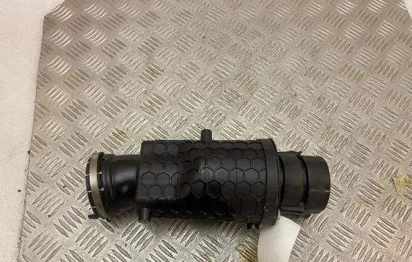 Intake resonator