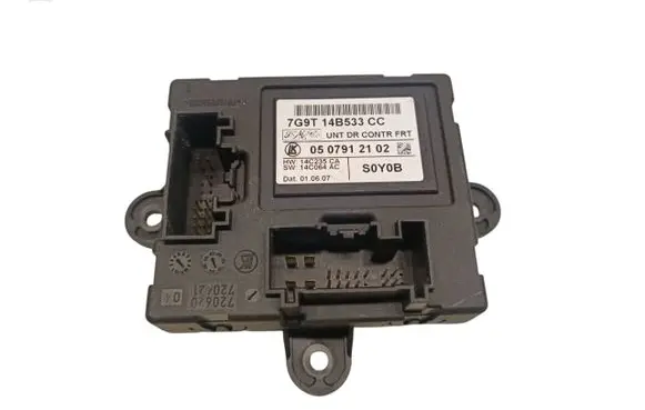 Ford Mondeo MK IV Door control unit/module 7G9T14B533CC 0507912102