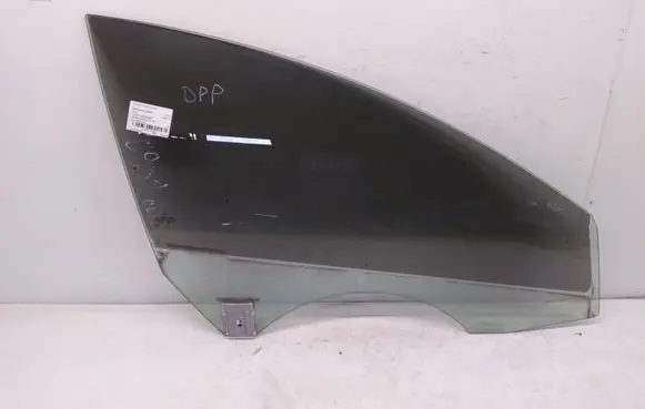 Mercedes-Benz CLS C218 X218 Front door window glass four-door