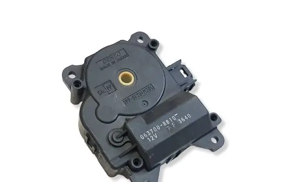 Lexus RX 330 - 350 - 400H Air flap motor/actuator 0637008810