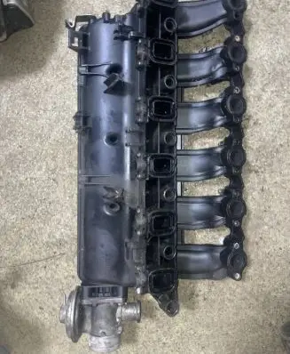 BMW 5 E39 Intake manifold 7789247 7789329 7789287