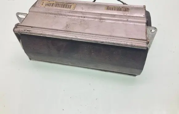 Audi TT Mk1 Passenger airbag