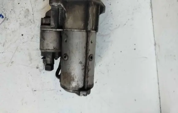 Volkswagen Golf IV Starter motor 020911023R